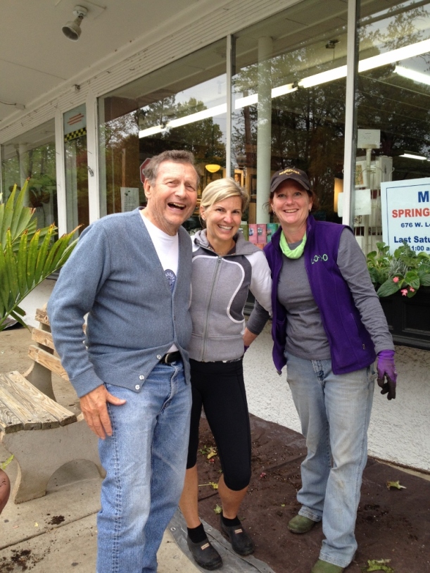 Grow Glendale Gorgeous mastermind, Julie Grimm, with a happy business owner (left) and a planting volunteer (right).